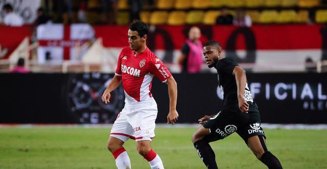 中场在压迫 中场在压迫