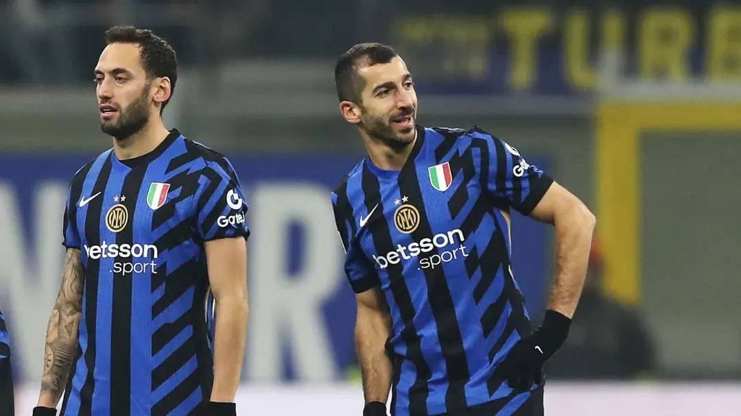 体育中超：北京国安队2-1上海申花队 送对手赛季首败